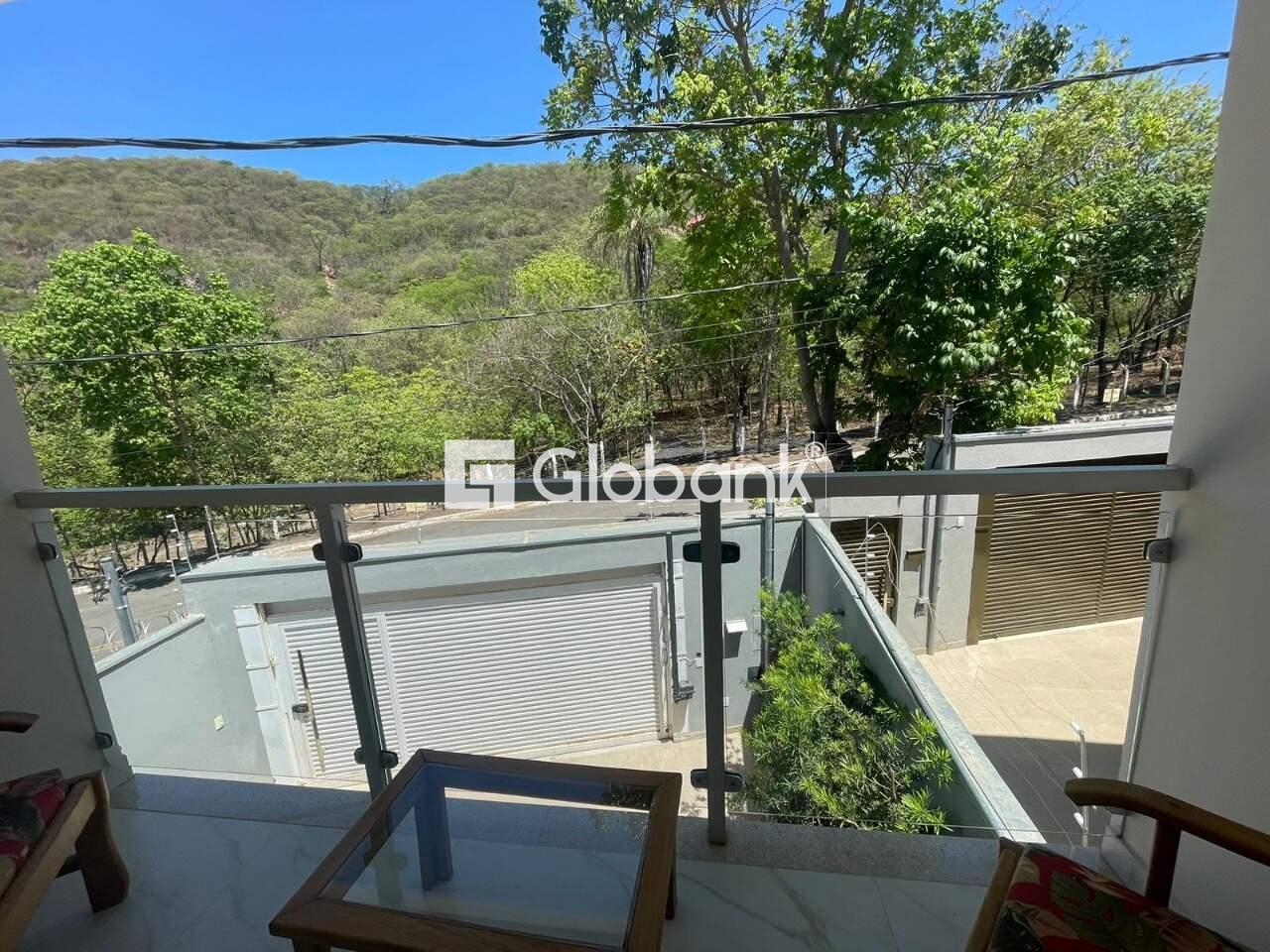 Casa 3 quartos à venda Sapucaia 180m² Montes Claros MG: Varanda com vista para serra