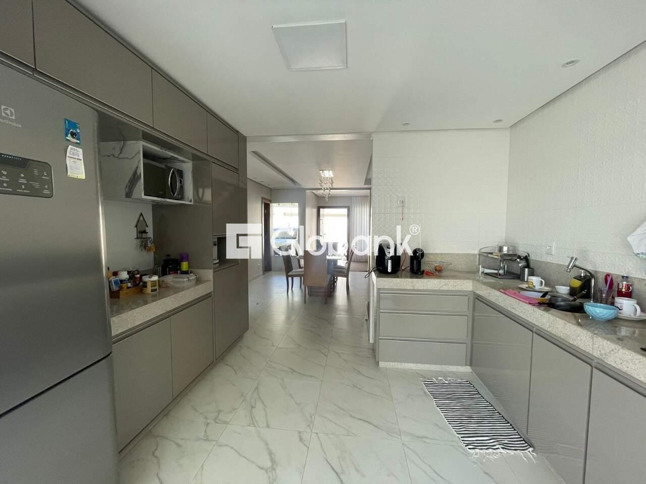 Casa 3 quartos à venda Sapucaia 180m² Montes Claros MG: Cozinha