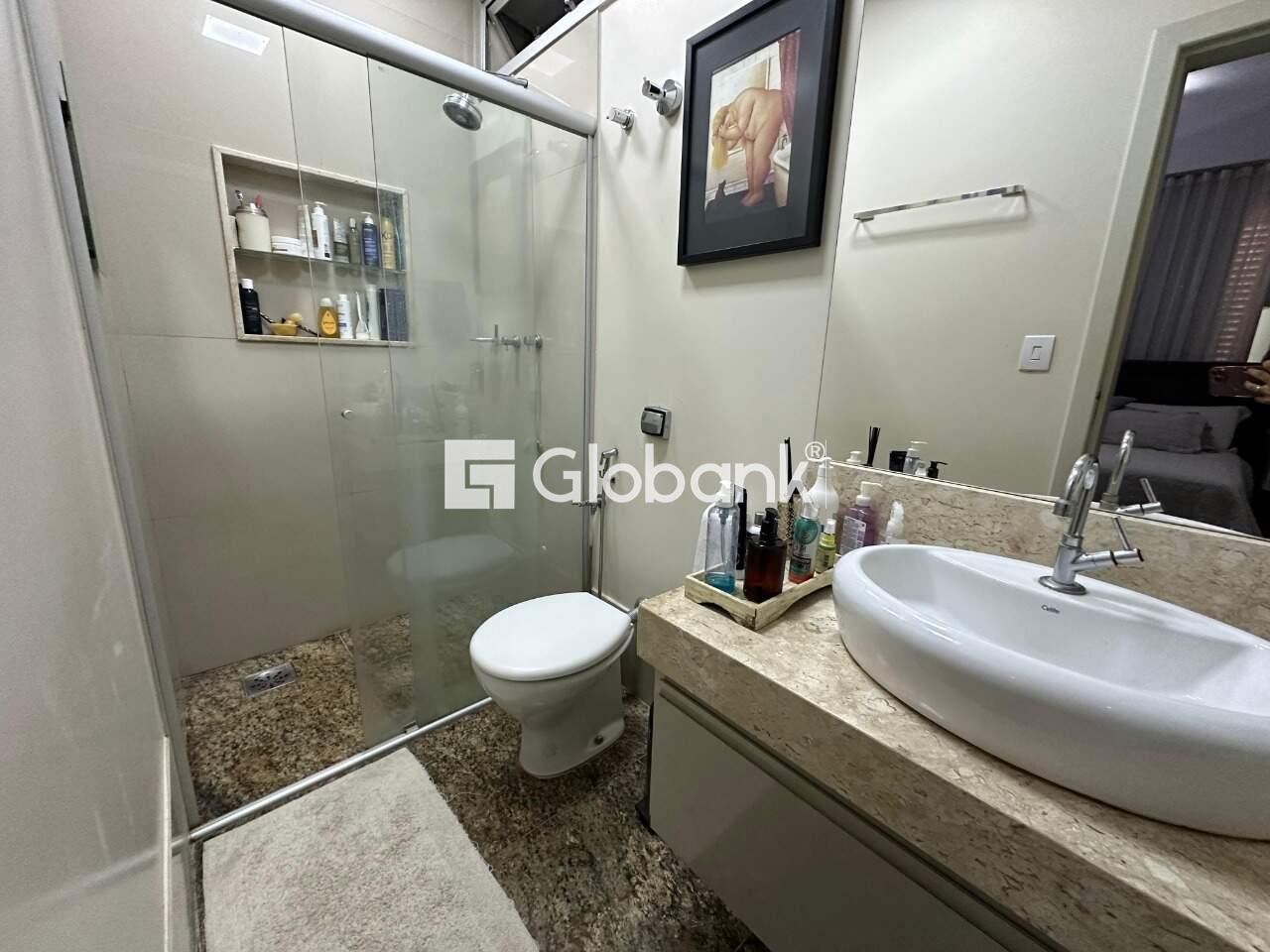 Casa 3 quartos à venda Jardim Panorama 400m² Montes Claros MG: Banheiro