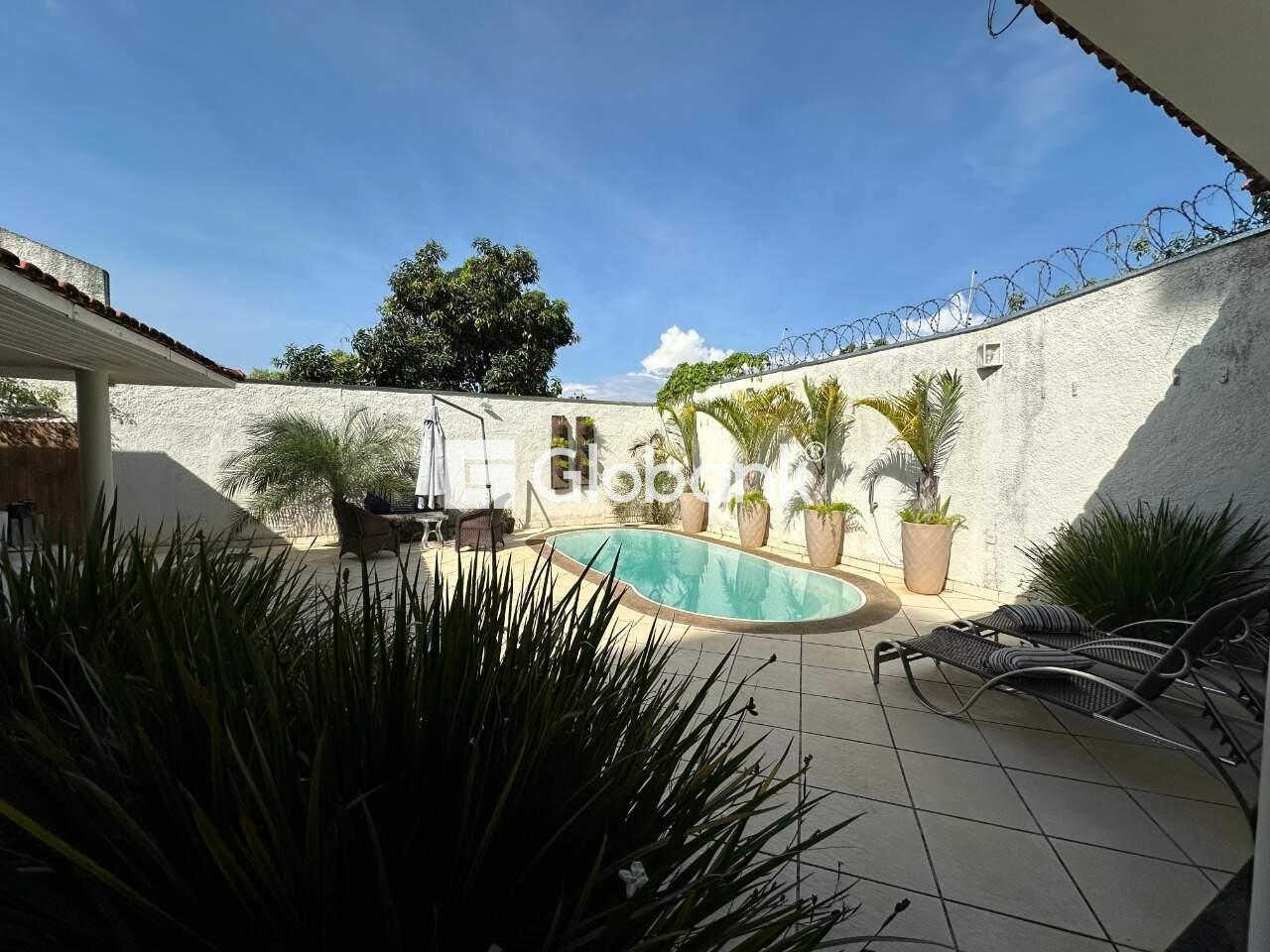 Casa 3 quartos à venda Jardim Panorama 400m² Montes Claros MG: Piscina