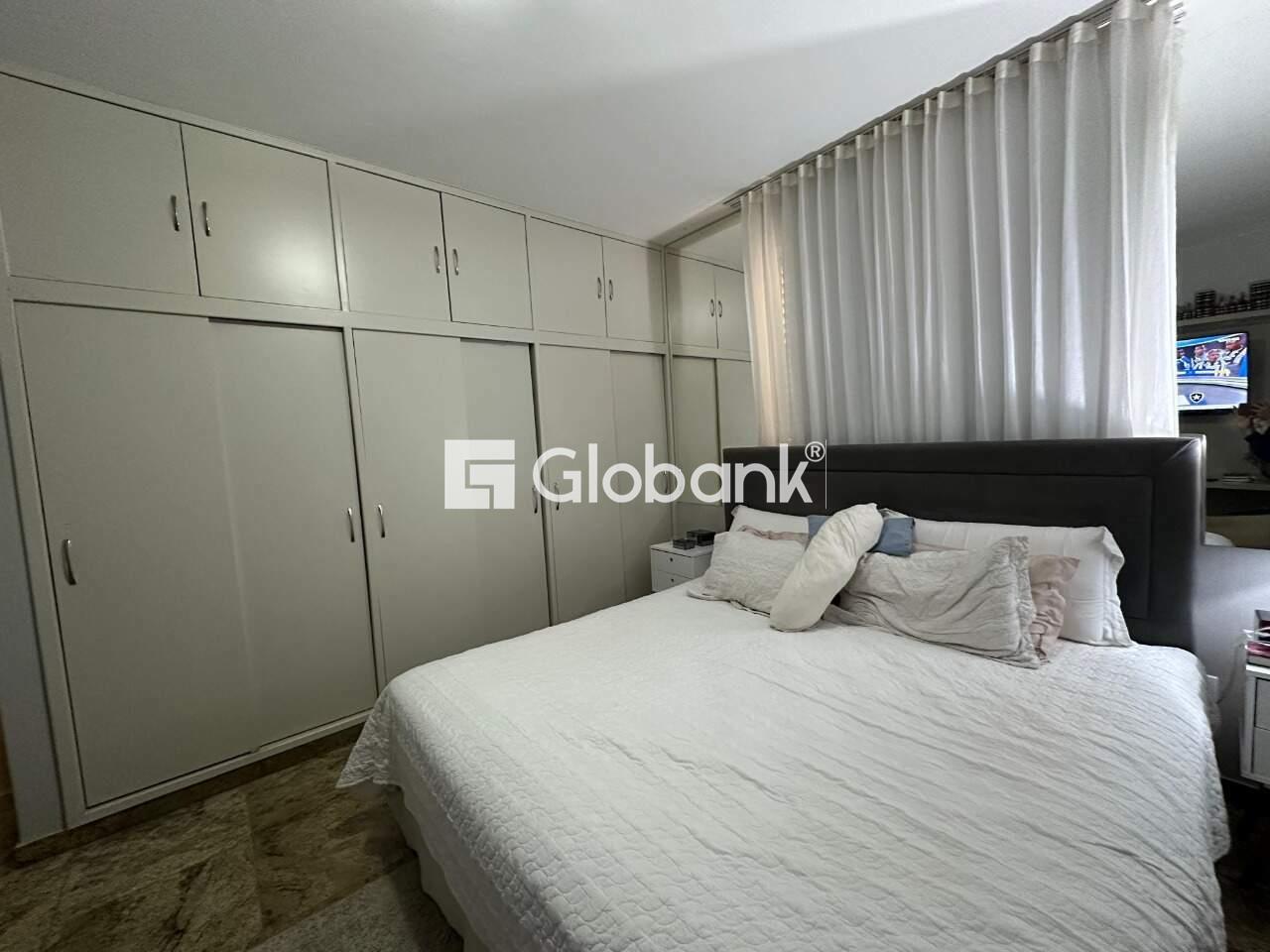 Casa 3 quartos à venda Jardim Panorama 400m² Montes Claros MG: Quarto1