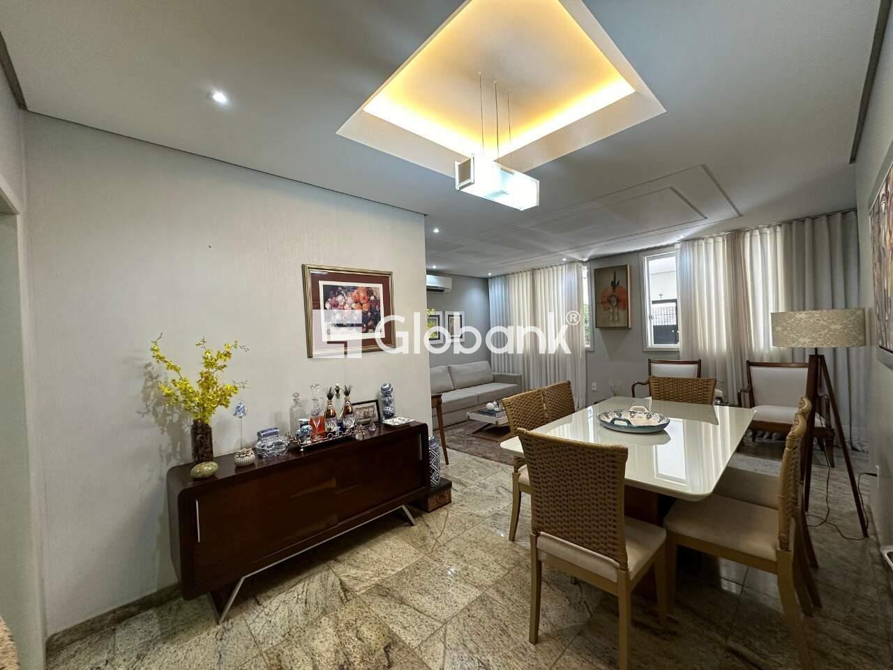 Casa 3 quartos à venda Jardim Panorama 400m² Montes Claros MG: sala