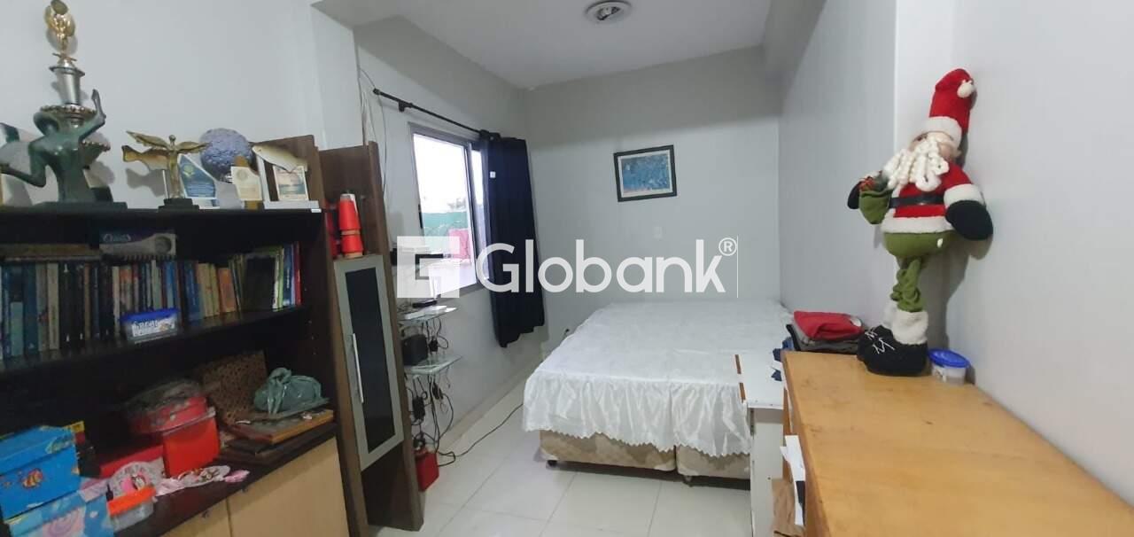 Casa 4 quartos à venda Jardim São Luiz 240m² Montes Claros MG: Quarto