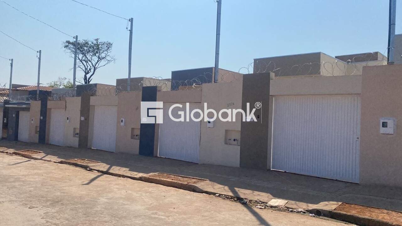 Casa 3 quartos à venda Loteamento Novo Primavera 55m² Montes Claros MG: Casas Modelo