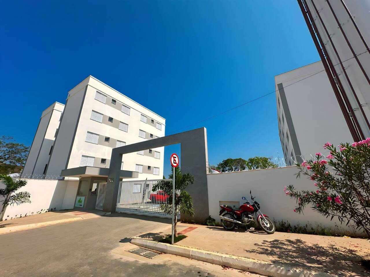 Apartamento 2 quartos para aluguel Jardim Panorama 42m² Montes Claros MG: Fachada