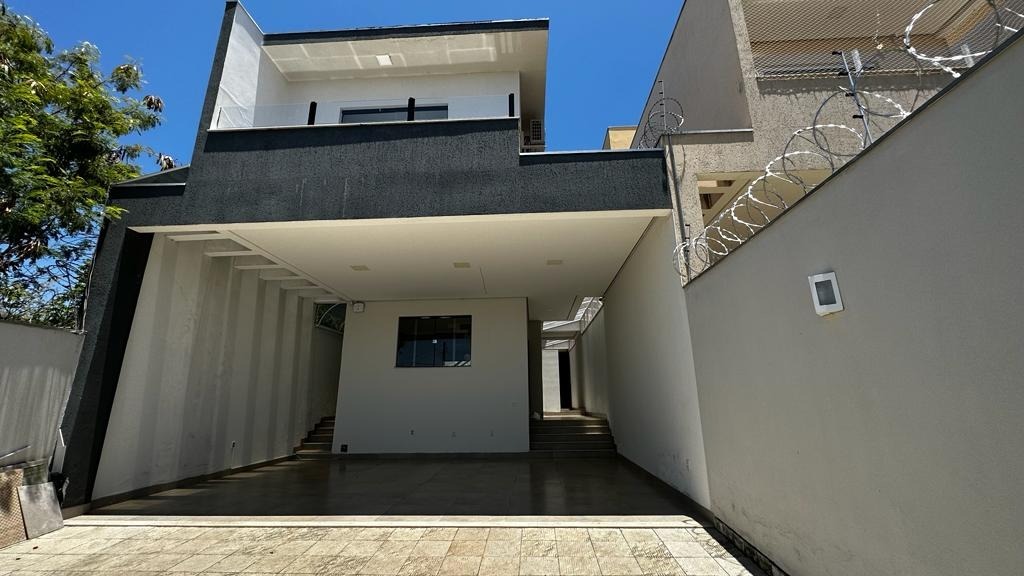 Casa 3 quartos para aluguel Ibituruna 583,43m² Montes Claros MG: 