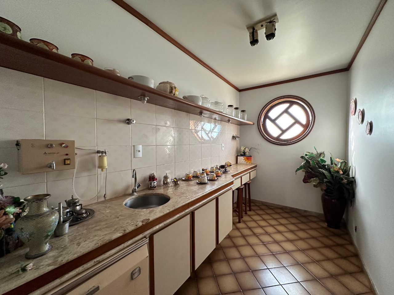 Casa 5 quartos para aluguel Jardim São Luiz 650m² Montes Claros MG: Copa