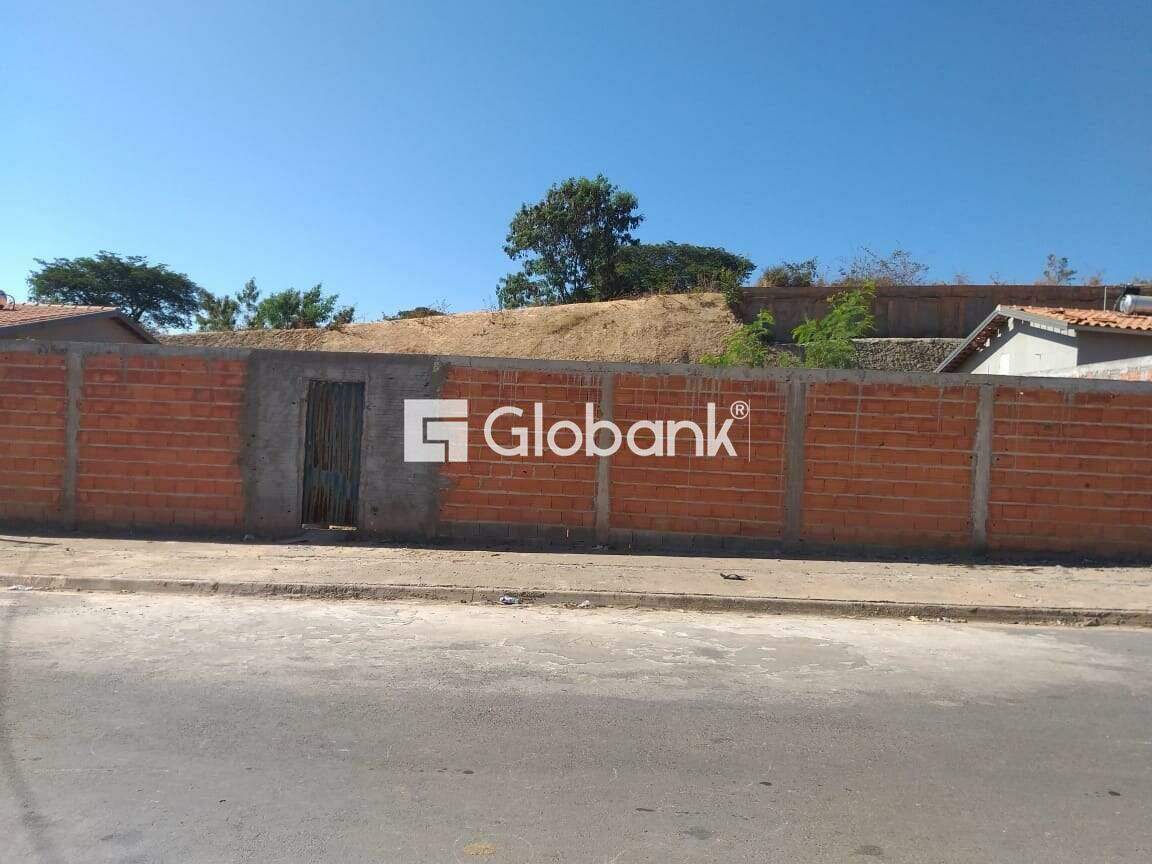 Terreno à venda São Geraldo II 200m² Montes Claros MG: 