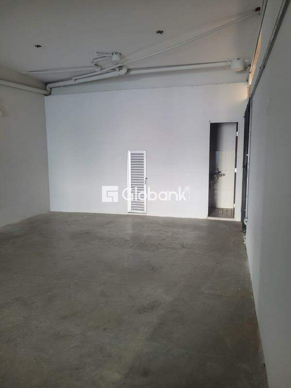 Ponto comercial para aluguel São José 75m² Montes Claros MG: 