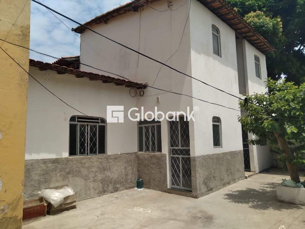 Casa 8 quartos à venda Vila Luiza 100m² Montes Claros MG: 