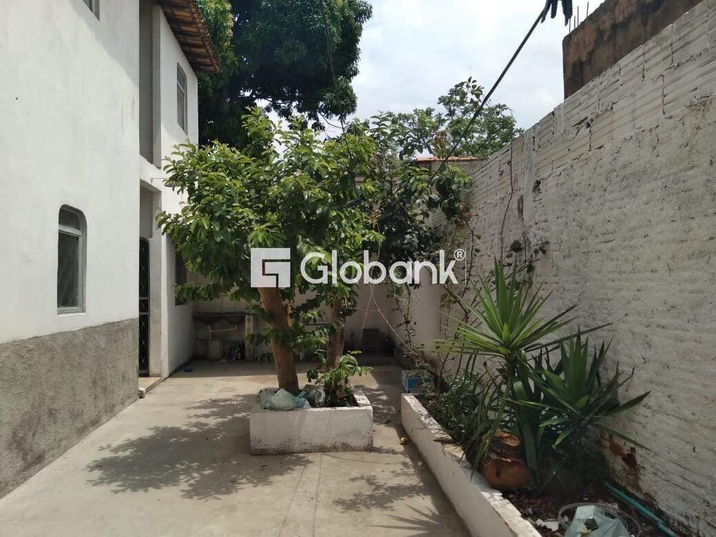 Casa 8 quartos à venda Vila Luiza 100m² Montes Claros MG: 