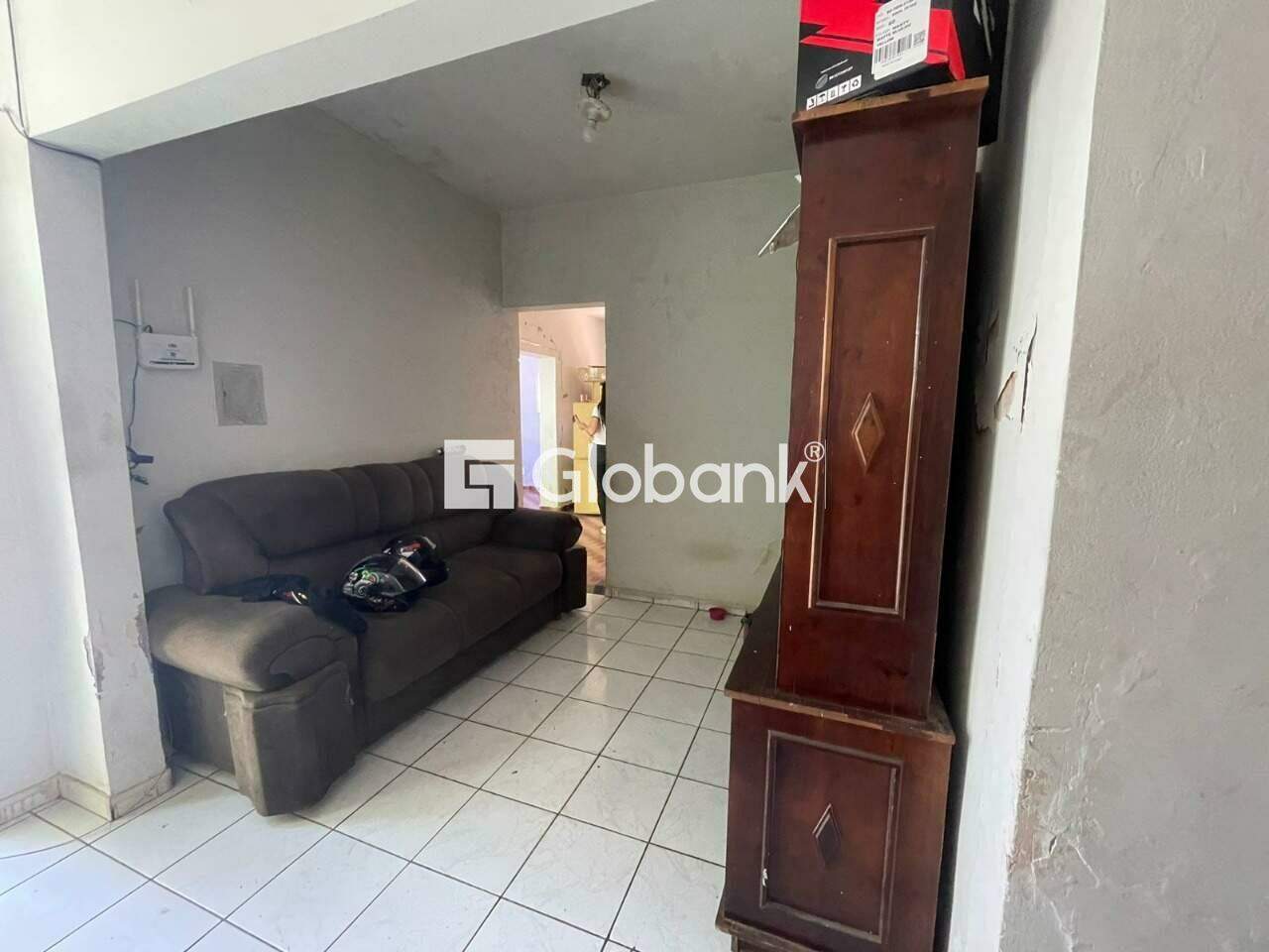 Casa 3 quartos à venda São Judas Tadeu 200m² Montes Claros MG: SALA 02