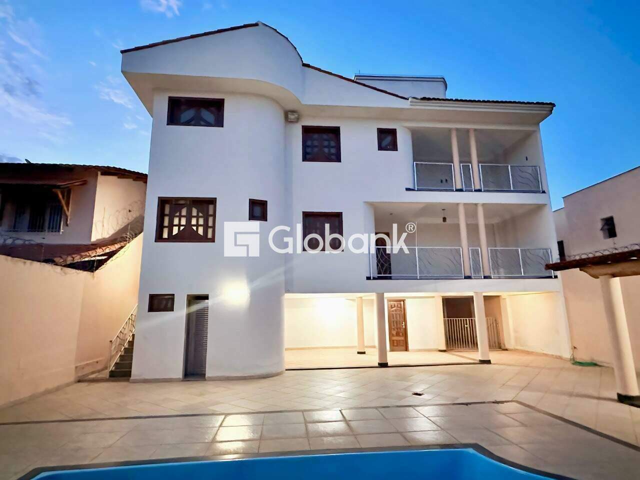 Casa 4 quartos para aluguel Ibituruna 570m² Montes Claros MG: Fachada