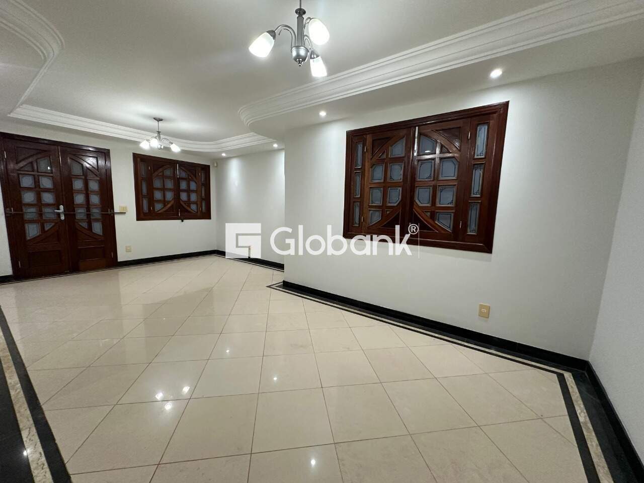 Casa 4 quartos para aluguel Ibituruna 570m² Montes Claros MG: Sala