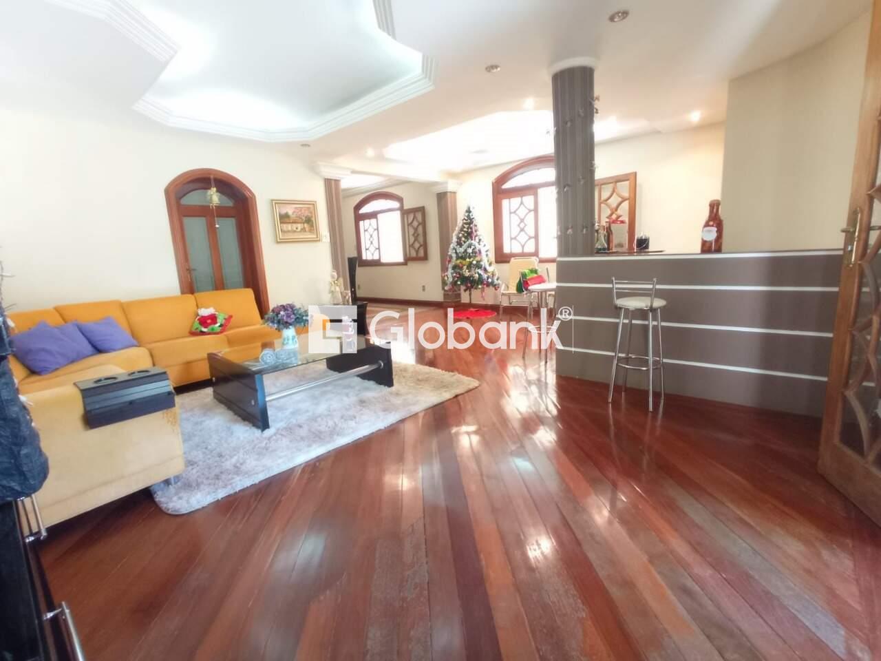 Casa 4 quartos à venda Jardim São Luiz 419m² Montes Claros MG: 