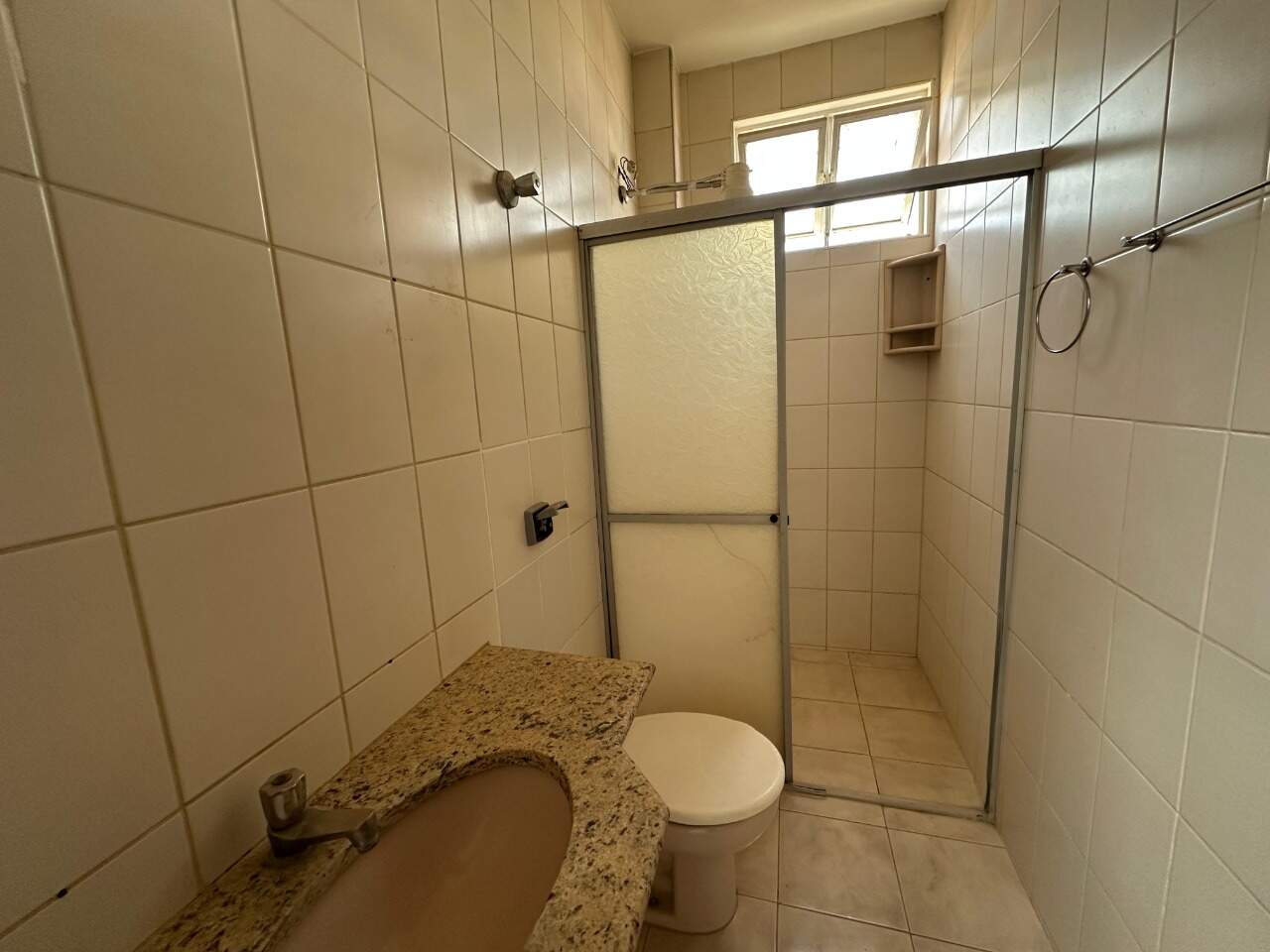 Apartamento 3 quartos para aluguel Cidade Nova 80m² Montes Claros MG: Banheiro social