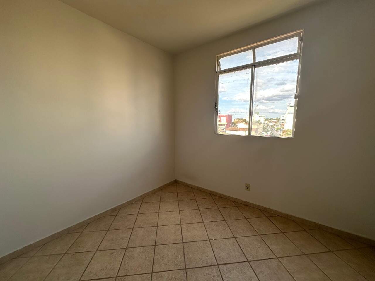 Apartamento 3 quartos para aluguel Cidade Nova 80m² Montes Claros MG: Quarto3