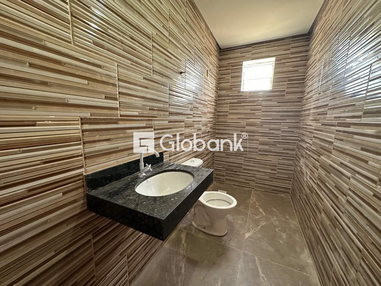 Apartamento 2 quartos à venda Vila Mauricéia 60m² Montes Claros MG: Banheiro Social