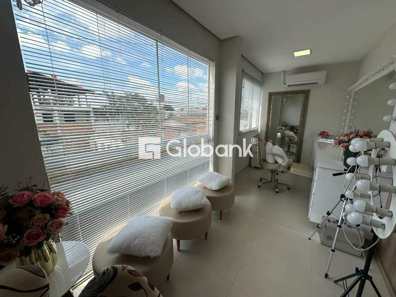Sala comercial para aluguel Edgar Pereira 30m² Montes Claros MG: Sala
