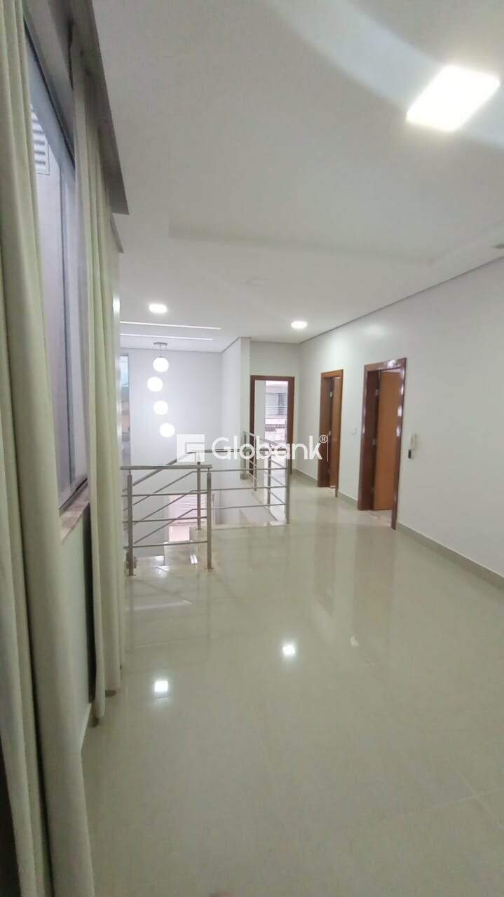 Casa 5 quartos à venda Sapucaia 350m² Montes Claros MG: Hall