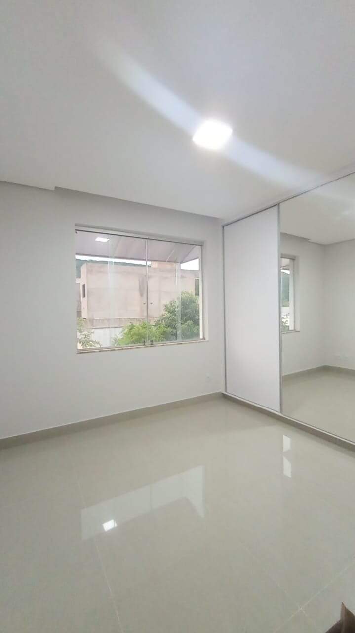 Casa 5 quartos à venda Sapucaia 350m² Montes Claros MG: Quarto