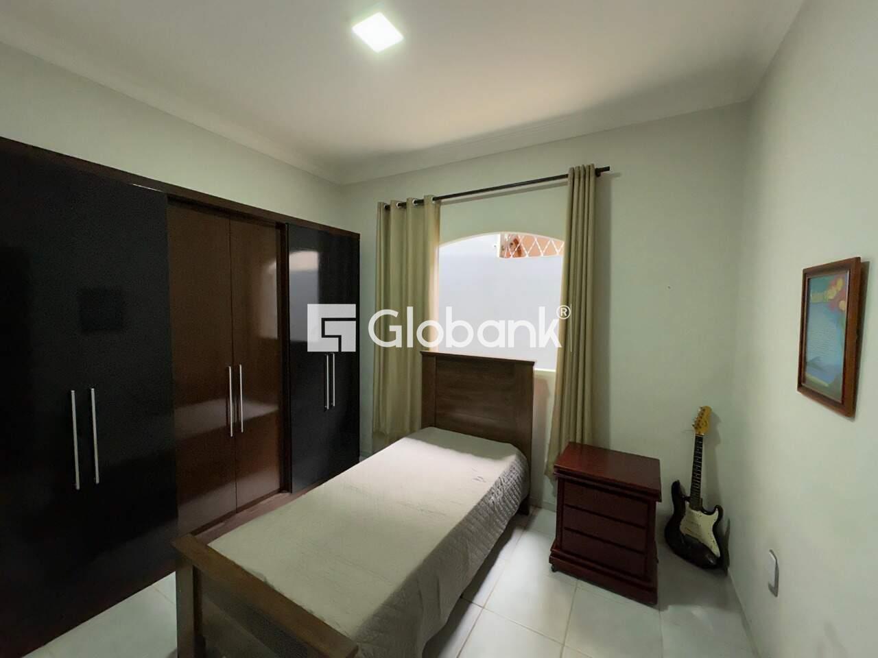 Casa 3 quartos à venda Edgar Pereira 270m² Montes Claros MG: quarto 1