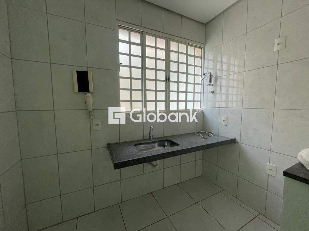 Casa 3 quartos à venda Major Prates 280m² Montes Claros MG: 