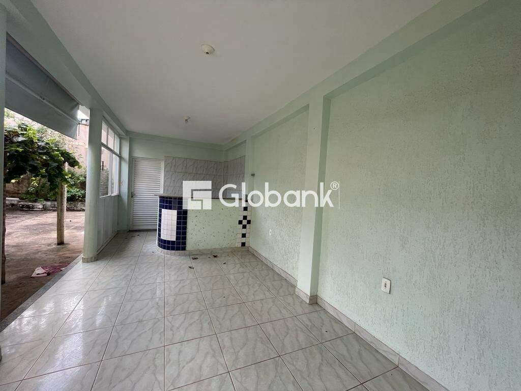 Casa 3 quartos à venda Major Prates 280m² Montes Claros MG: 