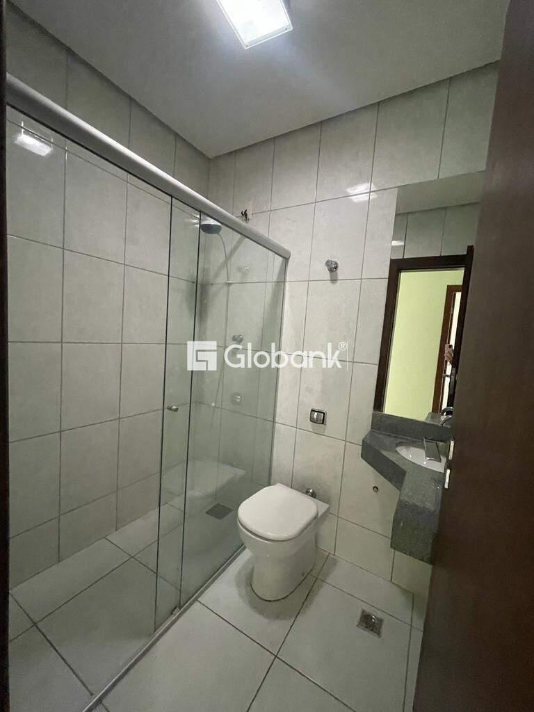 Casa 3 quartos à venda Major Prates 280m² Montes Claros MG: BANHEIRO SOCIAL