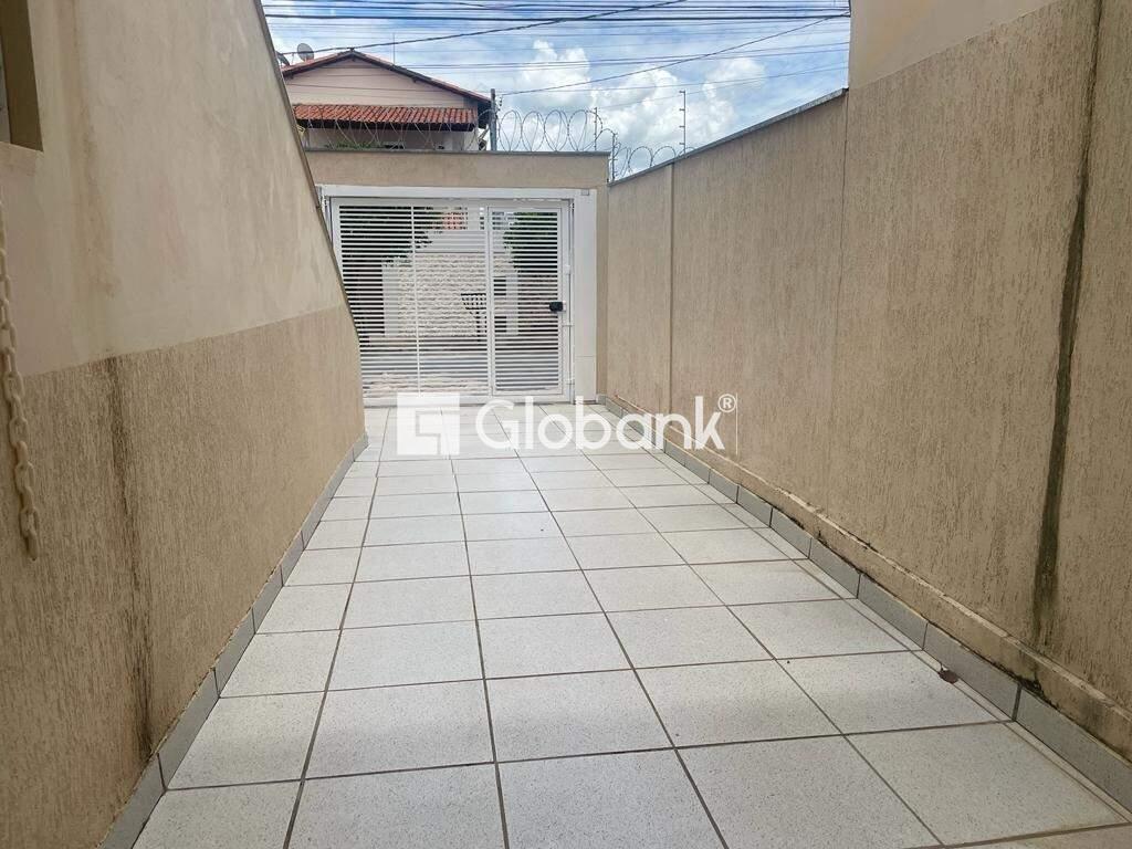 Casa 3 quartos à venda Major Prates 280m² Montes Claros MG: GARAGEM
