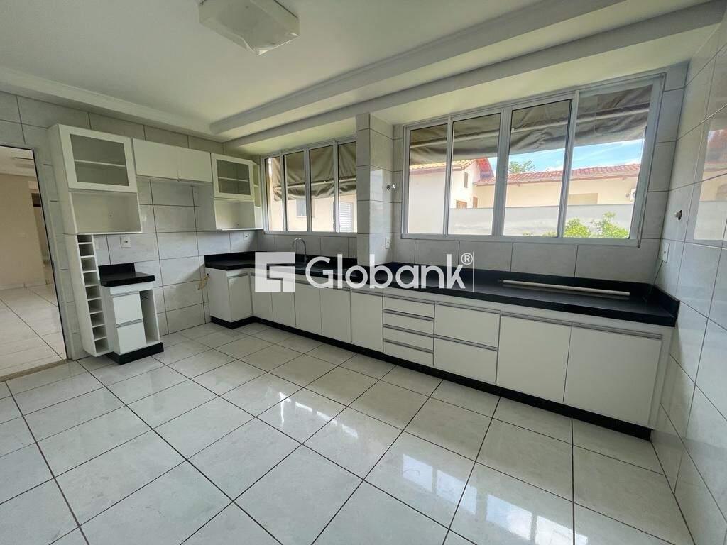 Apartamento 4 quartos à venda Major Prates 165m² Montes Claros MG: Cozinha planejada