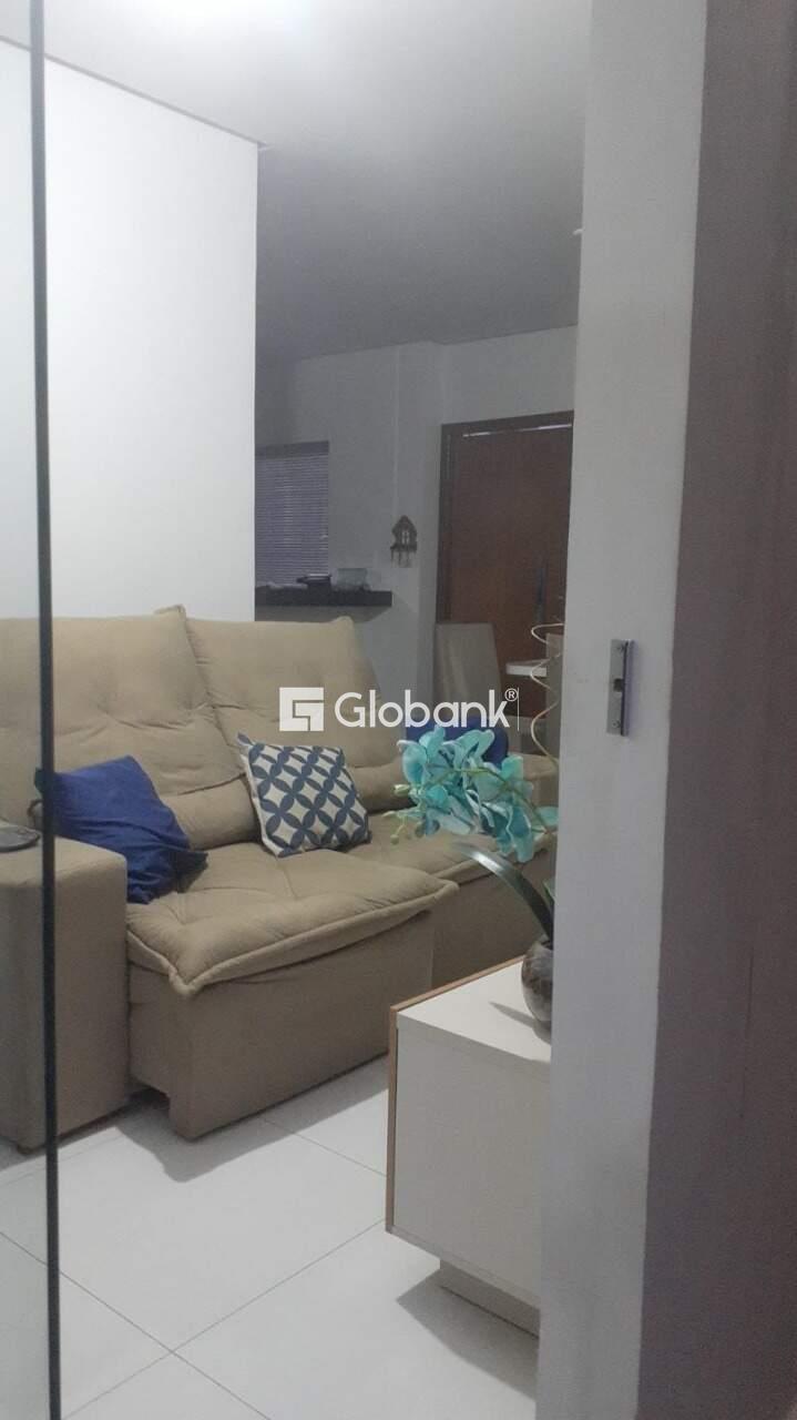 Casa 3 quartos à venda Belvedere 110m² Montes Claros MG: Sala