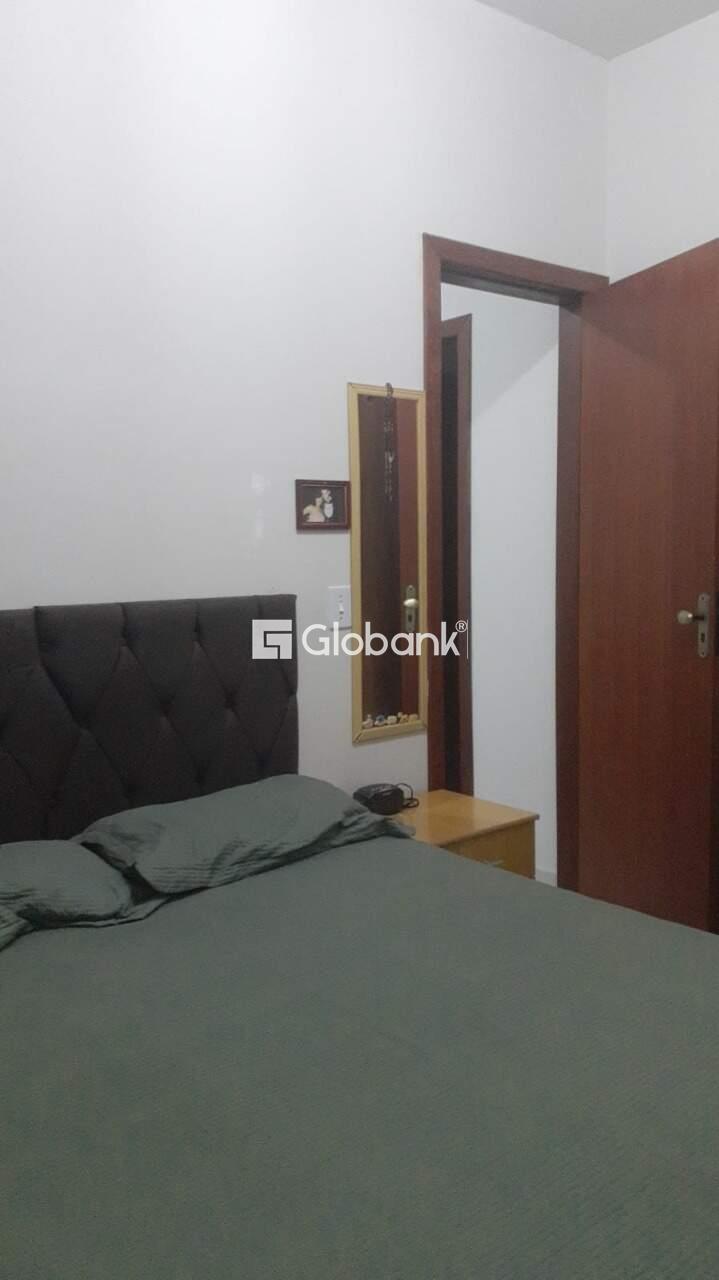 Casa 3 quartos à venda Belvedere 110m² Montes Claros MG: Dormit rio 01