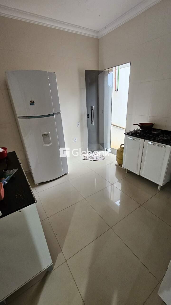 Casa 6 quartos à venda Jardim Palmeiras 0m² Montes Claros MG: Cozinha