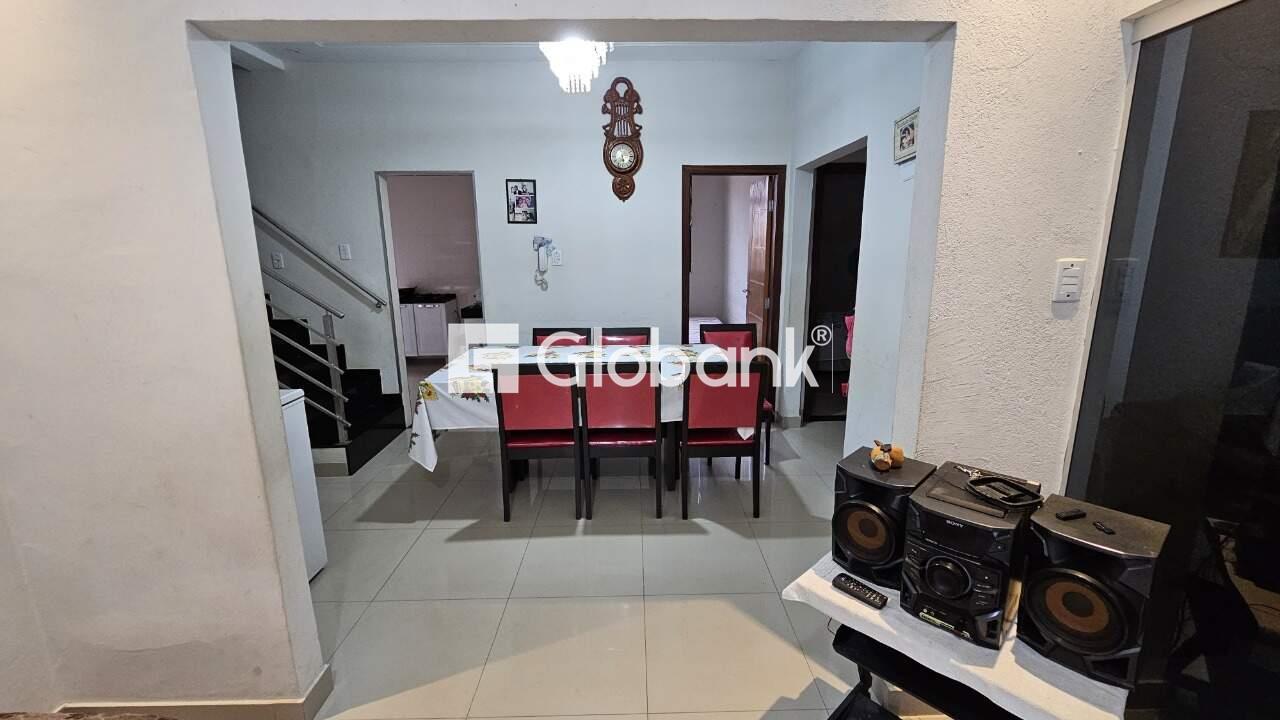 Casa 6 quartos à venda Jardim Palmeiras 0m² Montes Claros MG: Sala T rreo