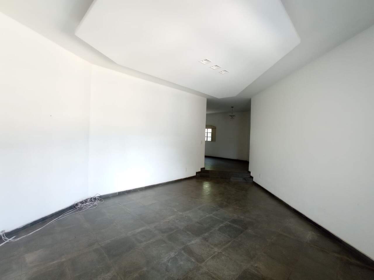 Casa 3 quartos à venda Jaraguá 300m² Montes Claros MG: Sala