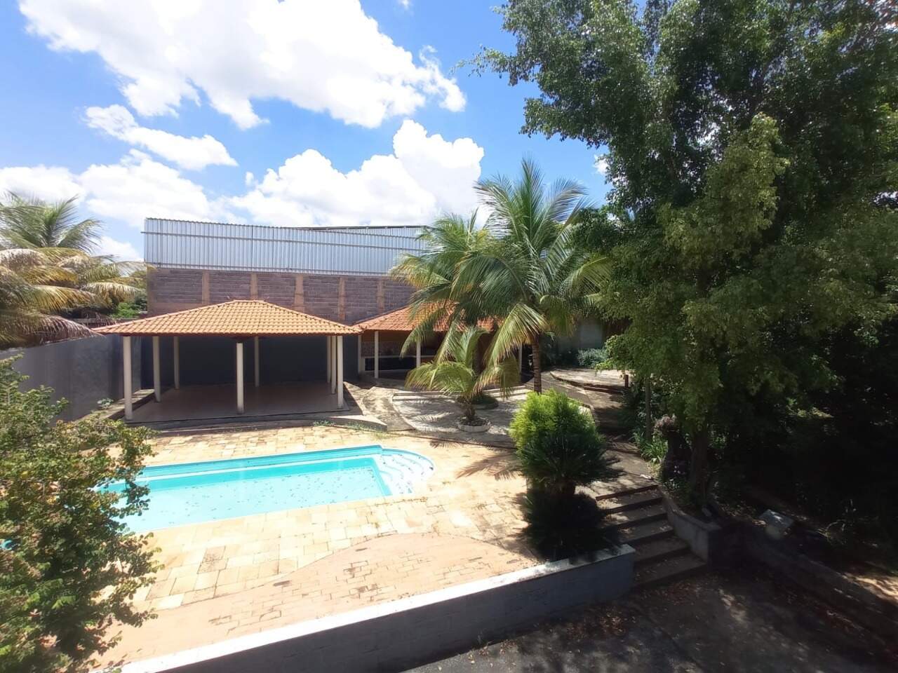 Casa 3 quartos à venda Jaraguá 300m² Montes Claros MG: Piscina