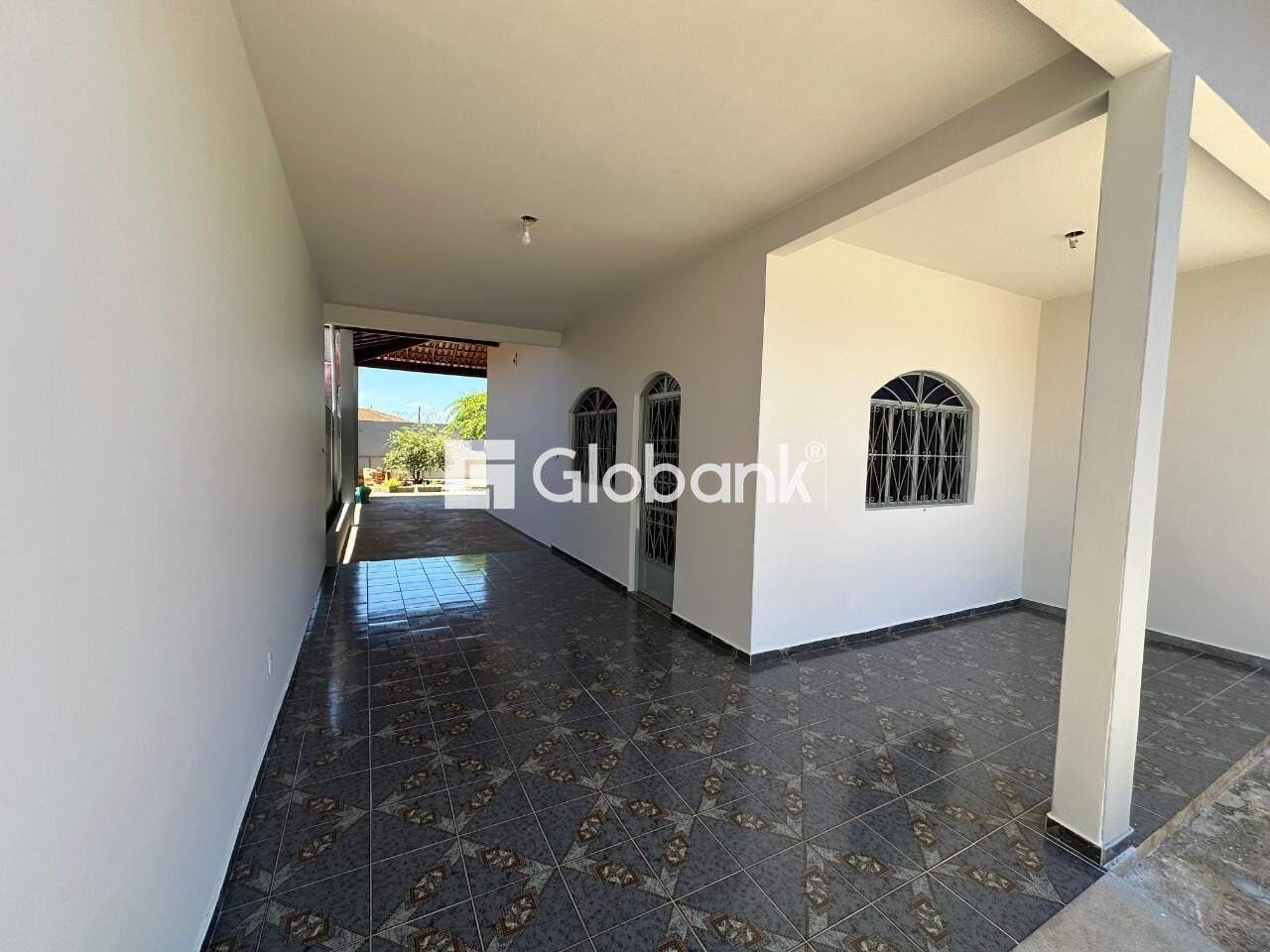 Casa 3 quartos à venda Cidade Nova 180m² Montes Claros MG: Varanda