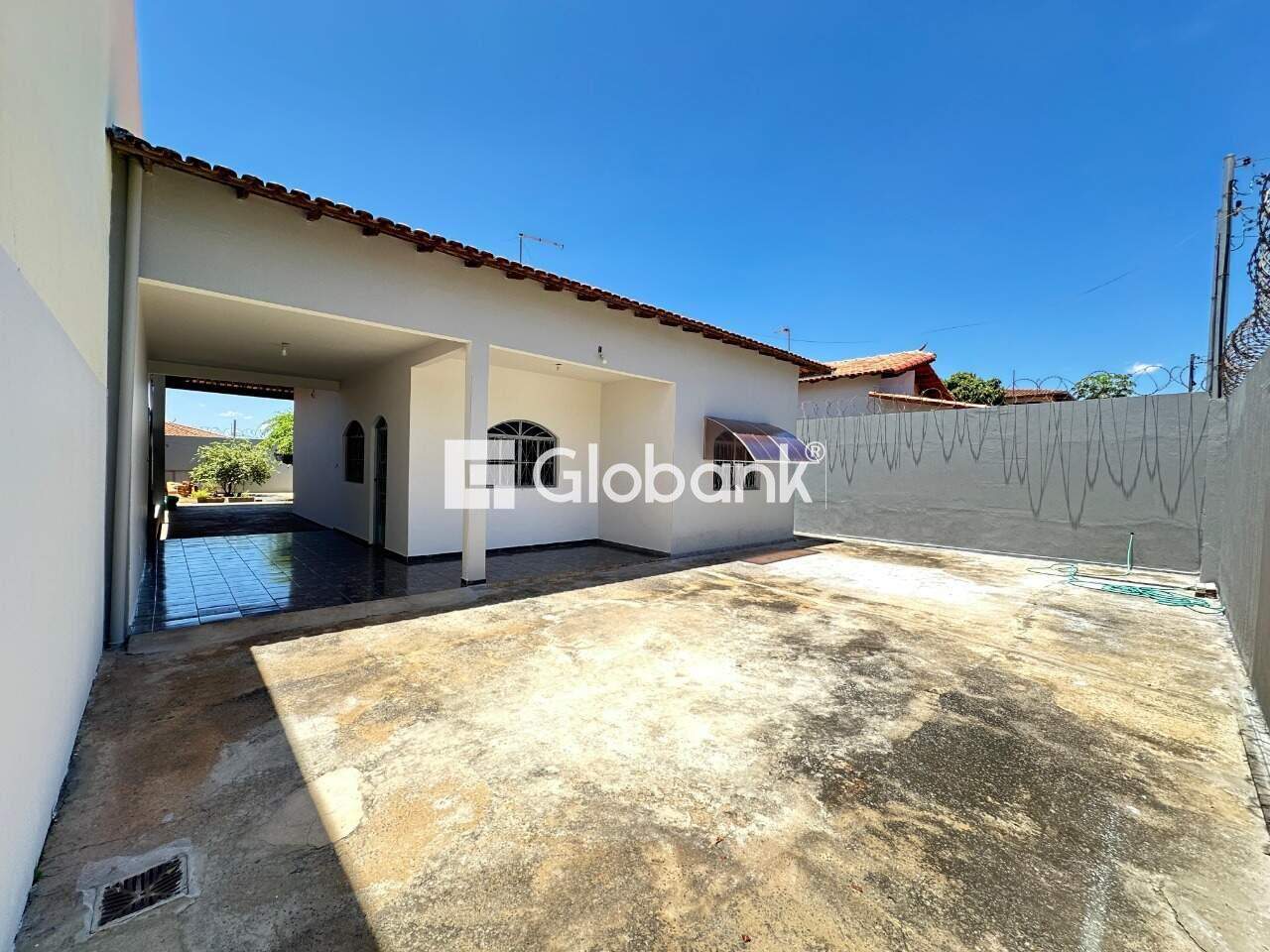 Casa 3 quartos à venda Cidade Nova 180m² Montes Claros MG: Fachada