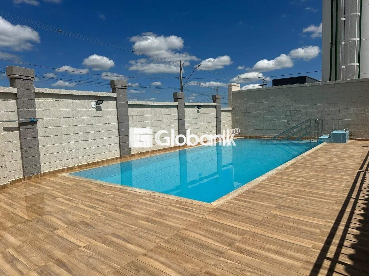 Casa 3 quartos à venda Loteamento Reserva Real 153,96m² Montes Claros MG: Piscina