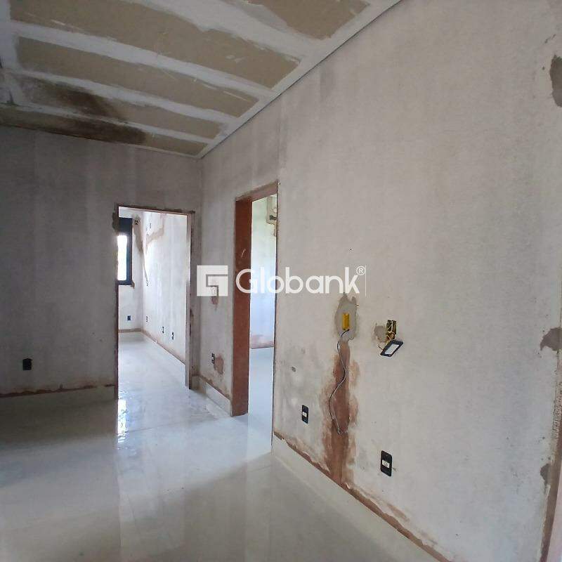 Casa 4 quartos à venda Ibituruna 200m² Montes Claros MG: 