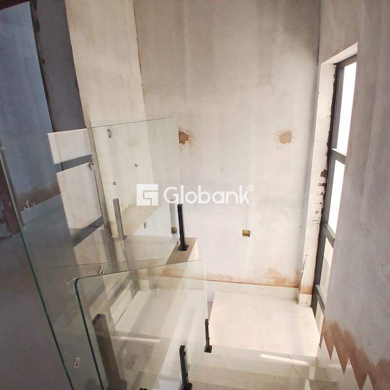 Casa 4 quartos à venda Ibituruna 200m² Montes Claros MG: 