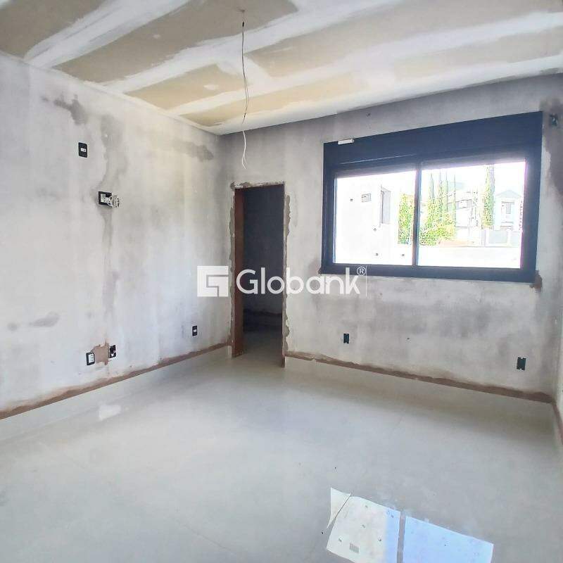 Casa 4 quartos à venda Ibituruna 200m² Montes Claros MG: 