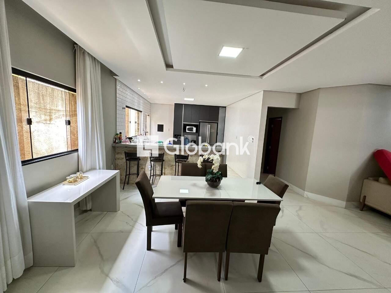 Casa 3 quartos à venda Barcelona Park 230m² Montes Claros MG: Sala de jantar