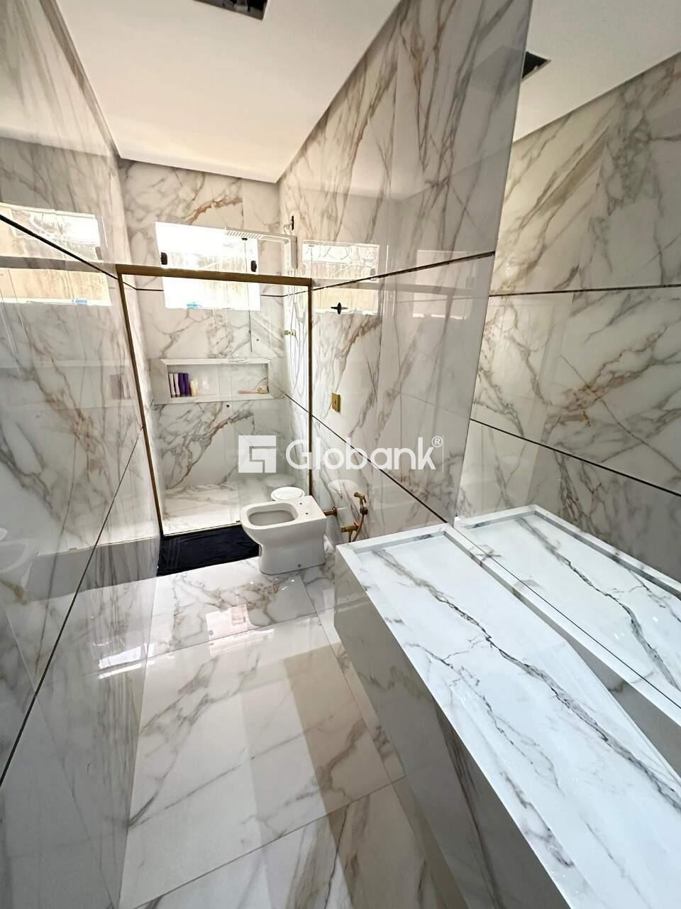 Casa 3 quartos à venda Barcelona Park 230m² Montes Claros MG: Banheiro