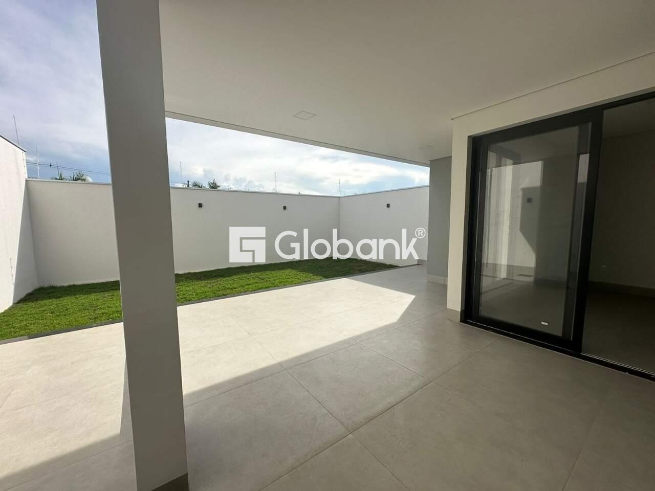 Casa 3 quartos à venda Loteamento Reserva Real 156,73m² Montes Claros MG: Quintal