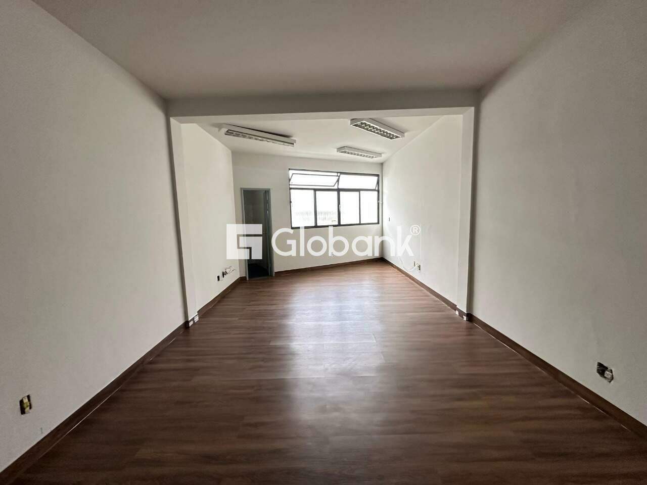 Sala comercial para aluguel Centro 25,86m² Montes Claros MG: Sala