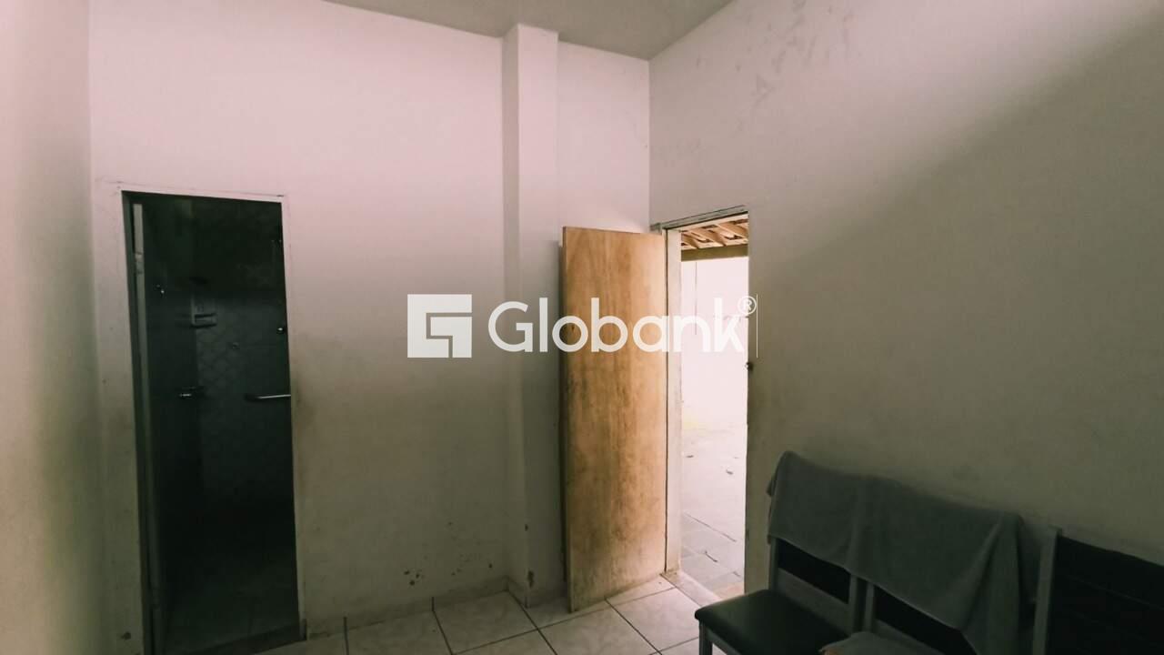 Casa 3 quartos à venda Roxo Verde 200m² Montes Claros MG: SALA