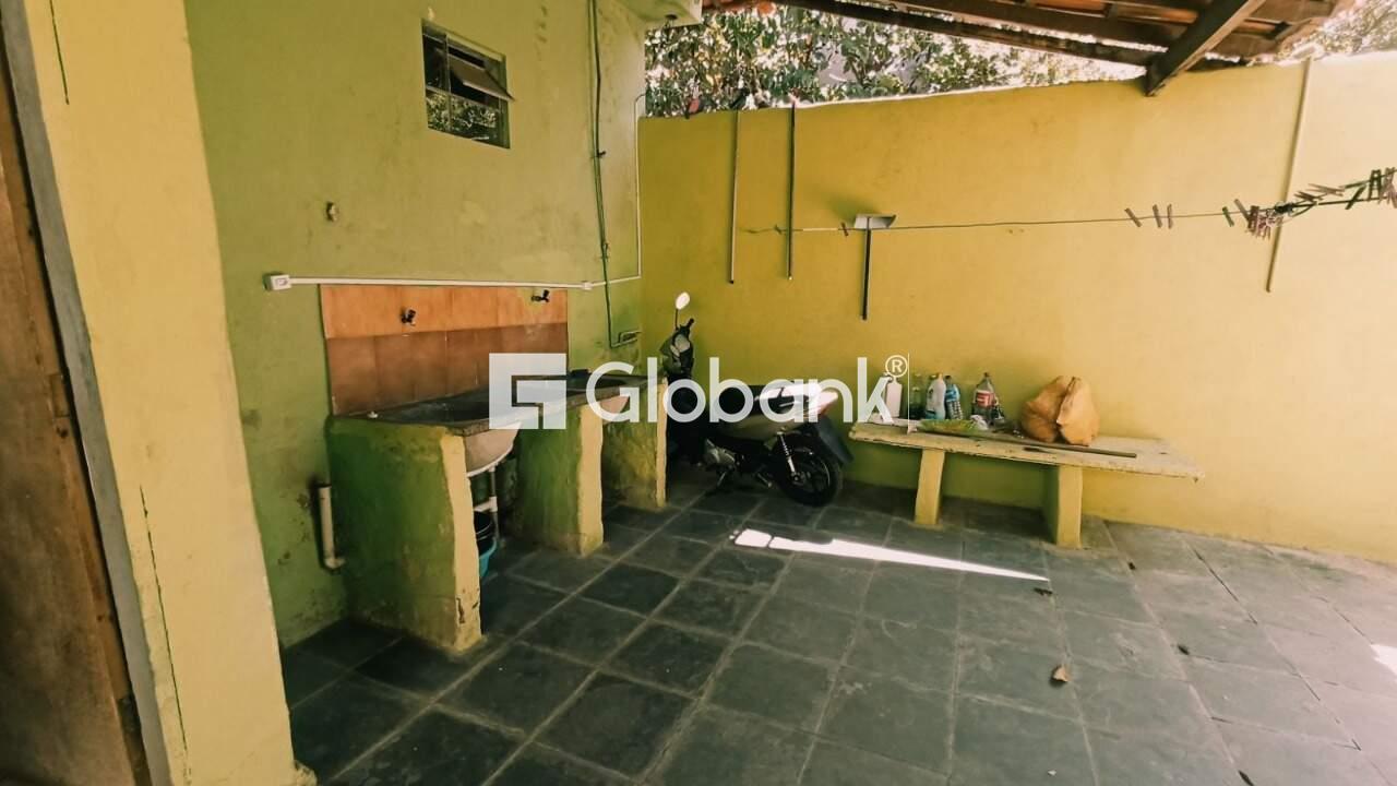 Casa 3 quartos à venda Roxo Verde 200m² Montes Claros MG: REA DE SERVI O