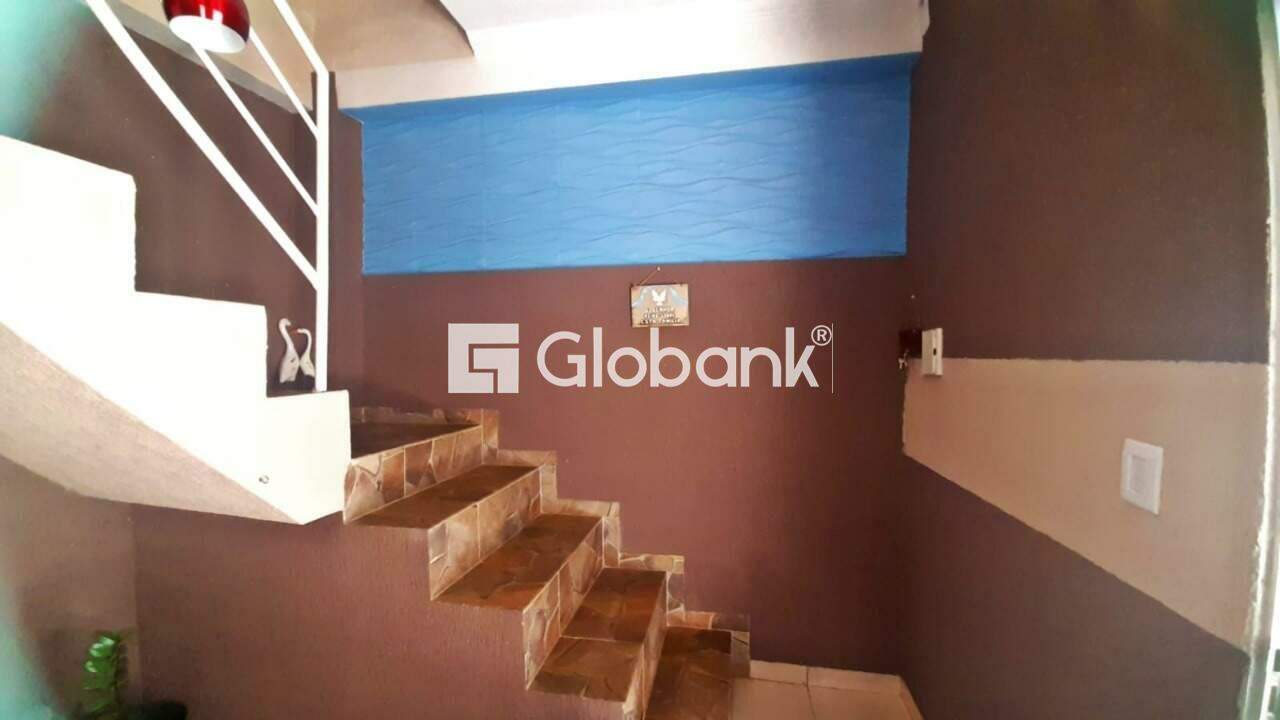 Casa 2 quartos à venda Dona Gregória 60m² Montes Claros MG: